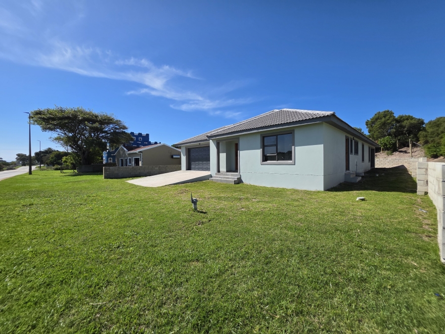 3 Bedroom Property for Sale in Paradise Beach Eastern Cape